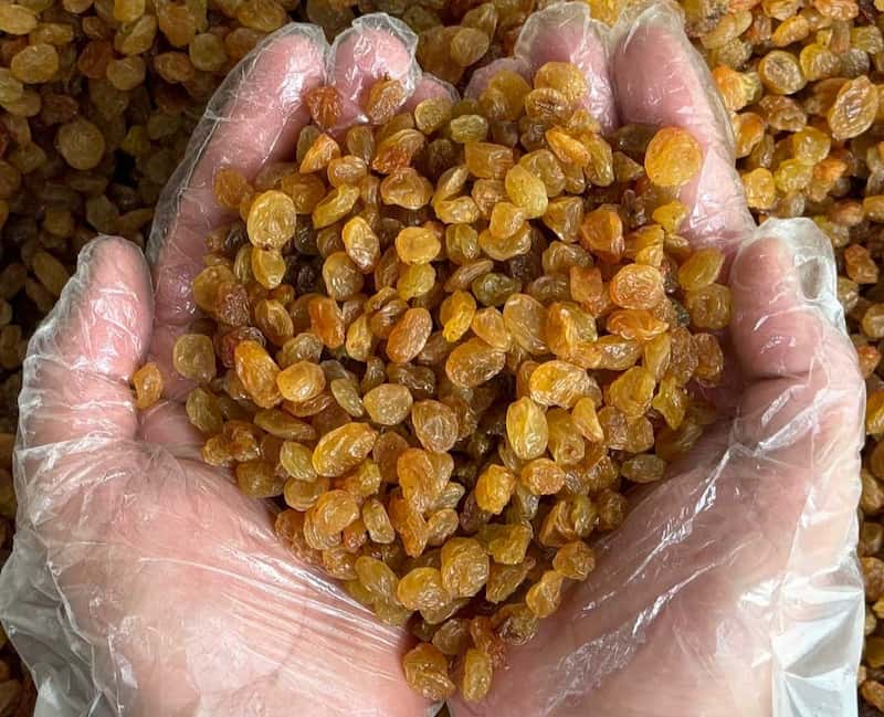 در حال حاضر قیمت کشمش پلویی چند است؟